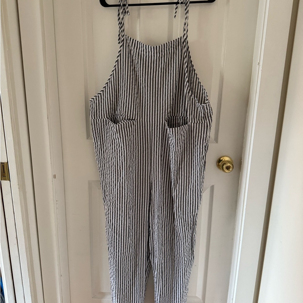 Striped Jumpsuit with large pockets and adjustable straps!